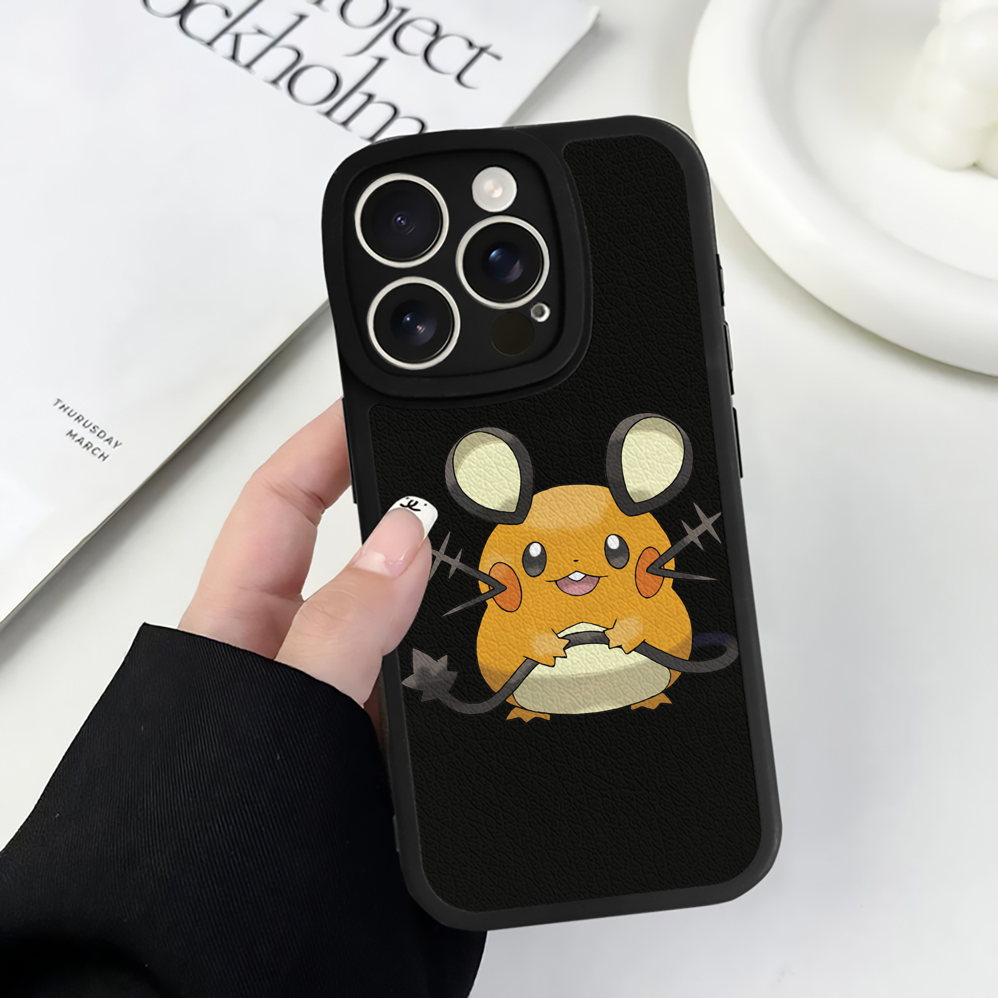 （画像用） ポケットモンスター Pokémon 【iPhone 16シリーズ対応】シリコンスマホケース（レザー調） 材質：シリコン